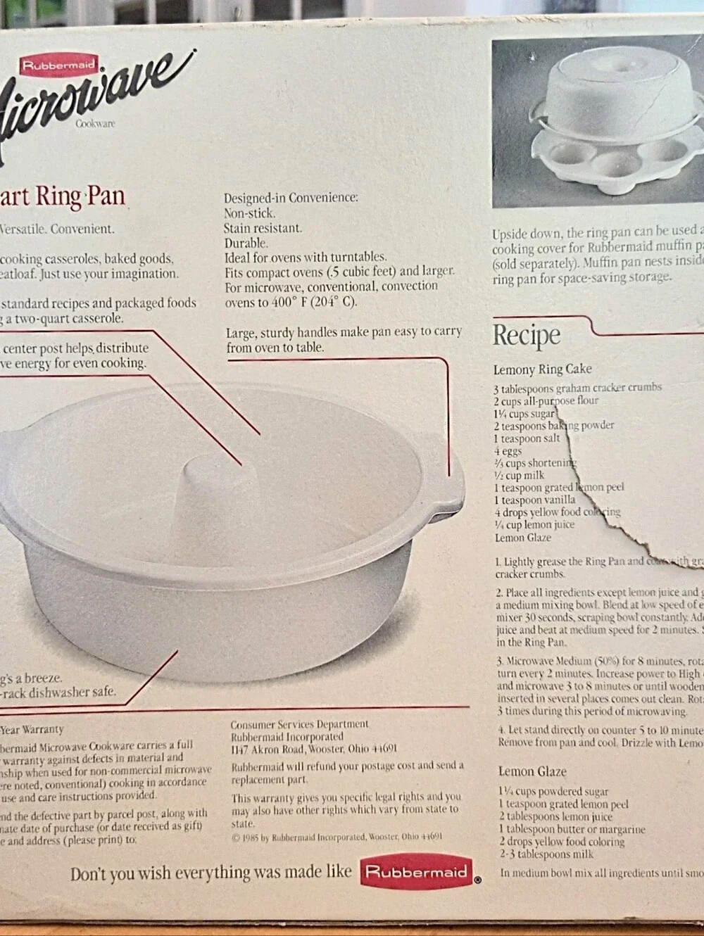 Rubbermaid new damaged